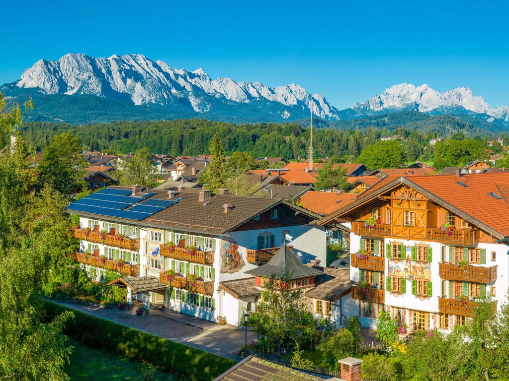 Alpenhof, Hotel