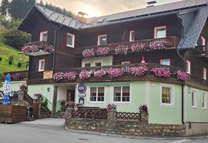Familienzimmer, Dusche und Bad, WC, Balkon