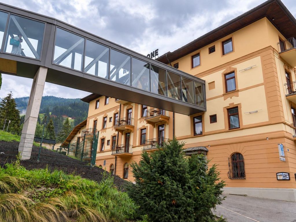 Thermenhotel Krone-gratis Eintritt Felsentherme