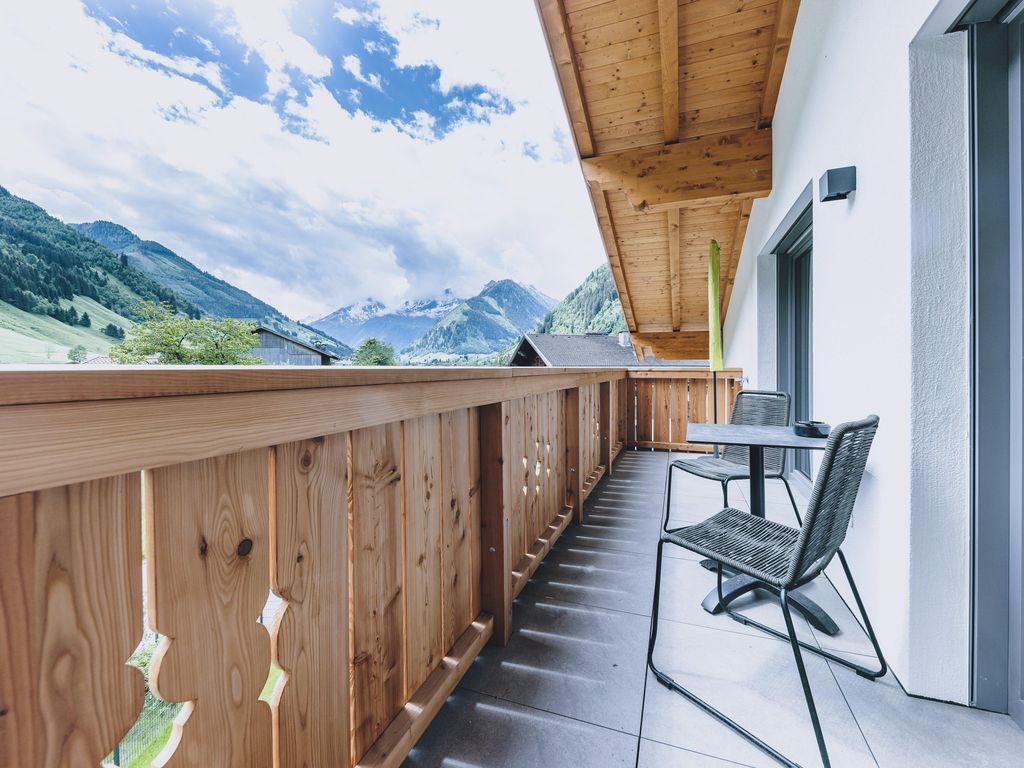 M1- Mountain Living