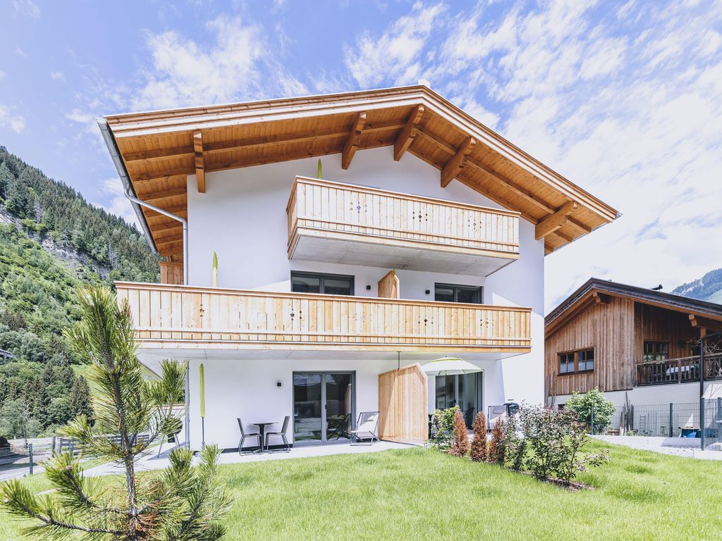 M1- Mountain Living