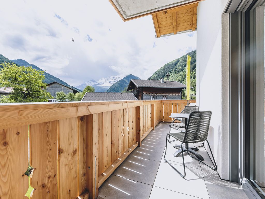 M1- Mountain Living