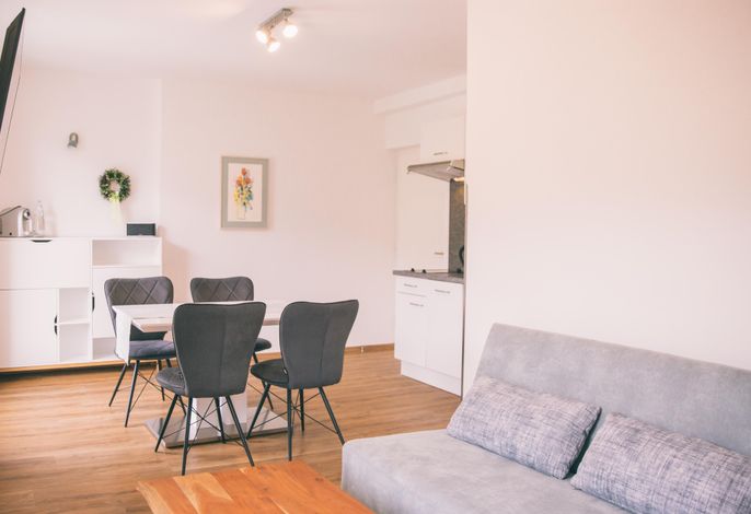 Appartement, 45m2, Dusche, Bad, WC, 2 Balkone