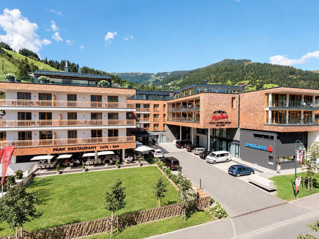 AlpenParks Hotel & Apartment Central Zell am See