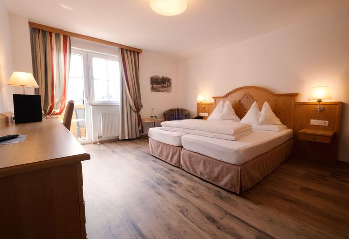 Doppelzimmer Ursprung mit Balkon K