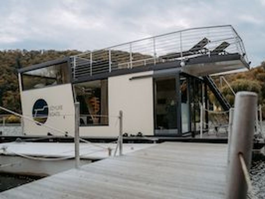 Schwimmende Ferienwohnung auf der Saar