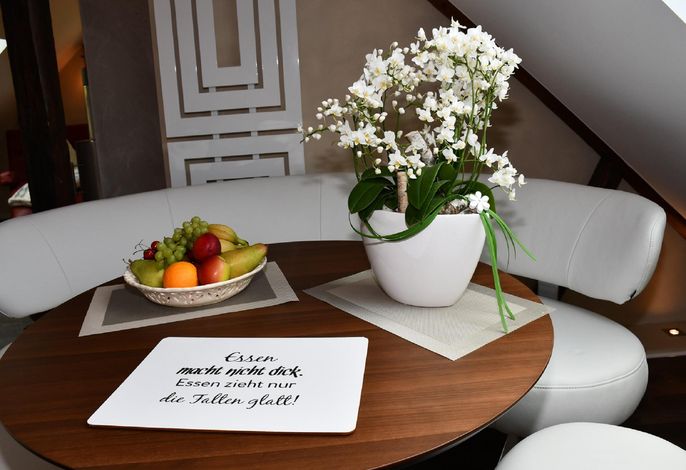 Zimmermann's Lounge 7