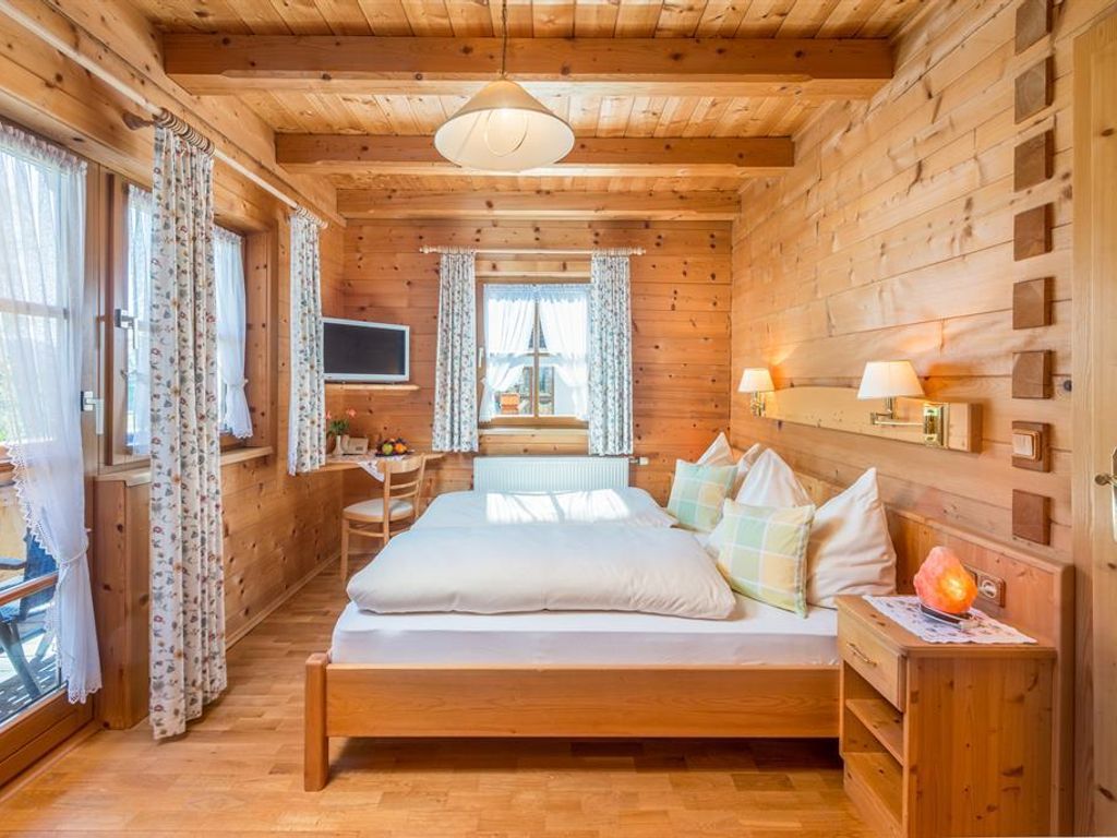 4* Sterne Bio-Holzhaus Heimat & Landhaus Heimat