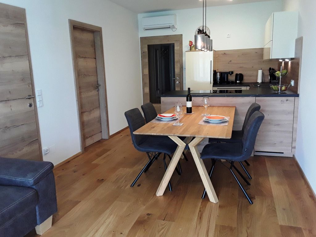 Apartment Kristall Real