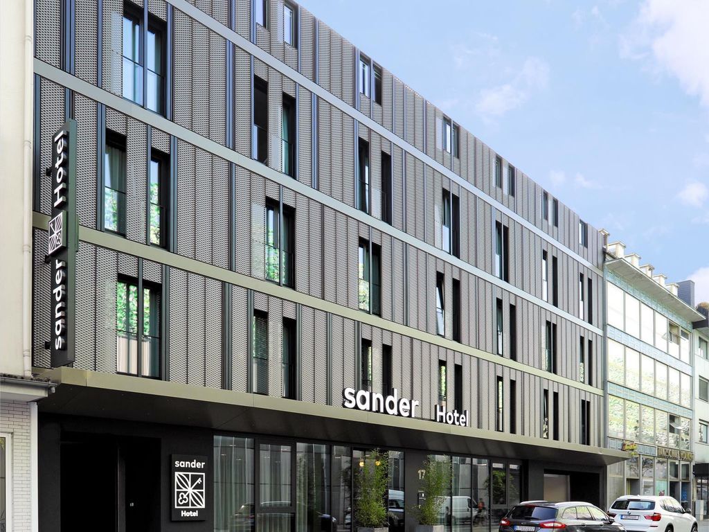 sander Hotel