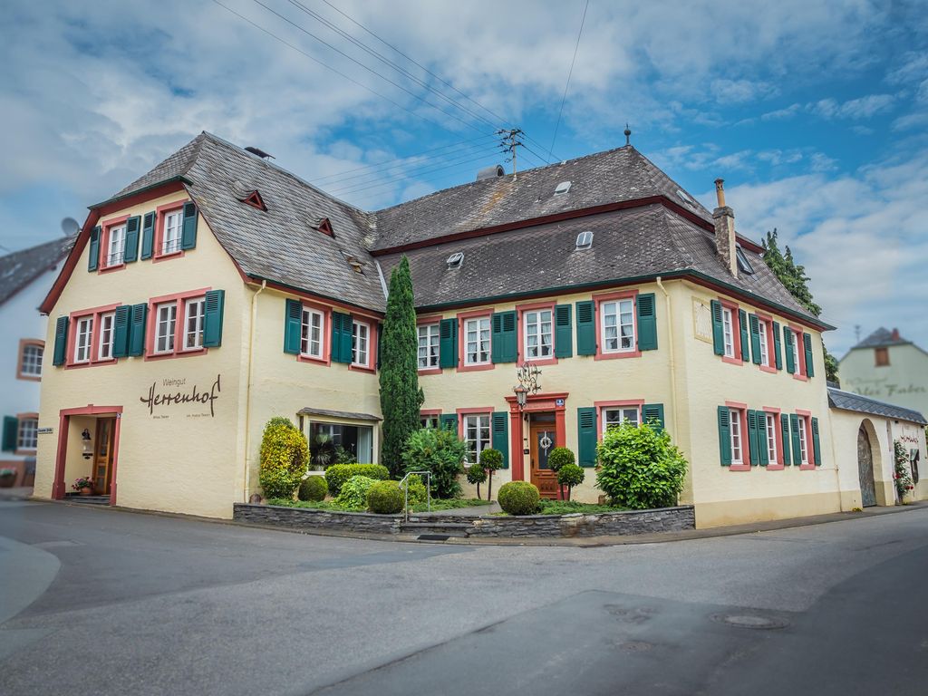 Weingut Herrenhof Andrea Thielen