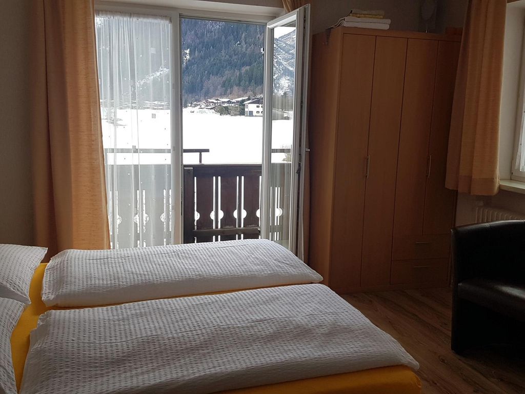Else Weissbacher, Appartements