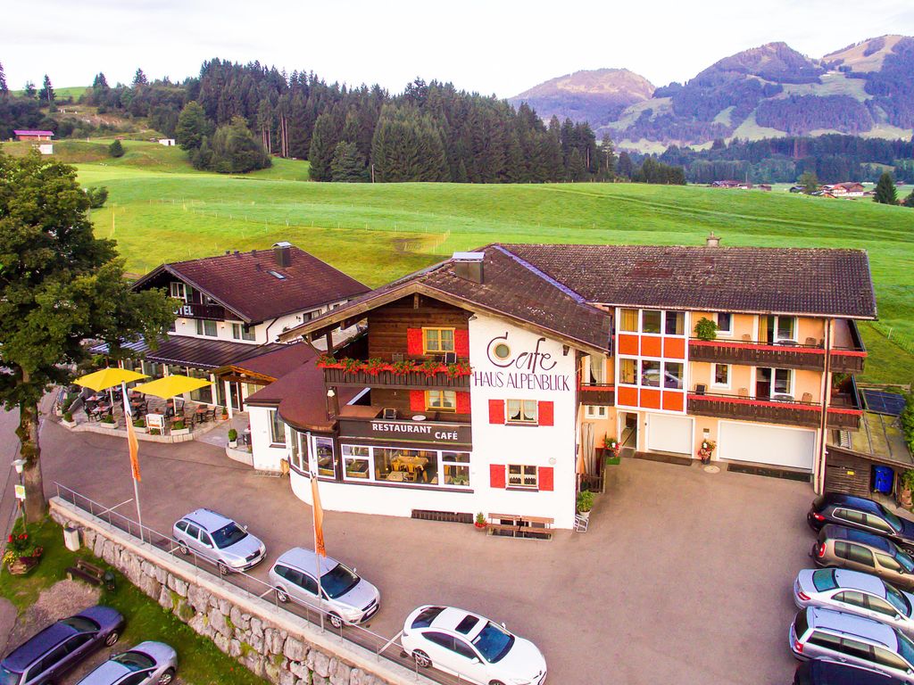 Alpenblick Hotel- Restaurant- Cafe