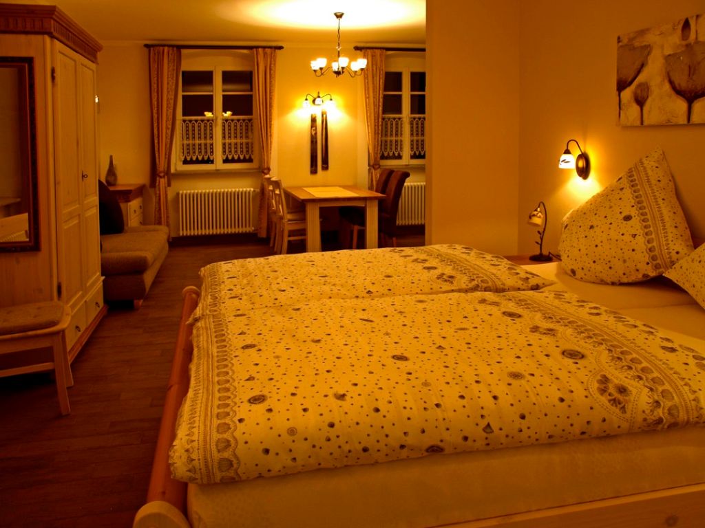 Alte Burg Longuich - Riesling-Residenz
