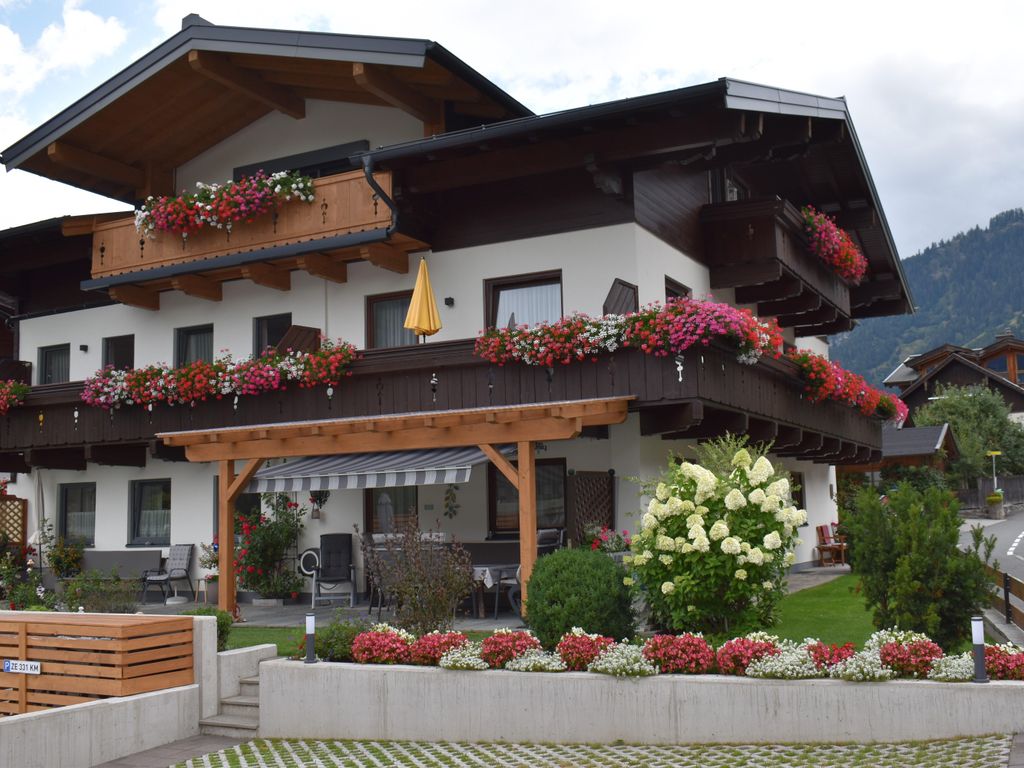 Weinschreiber, Apart & Pension***