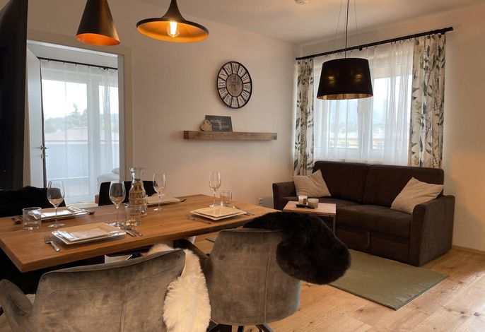 Local View Apartment