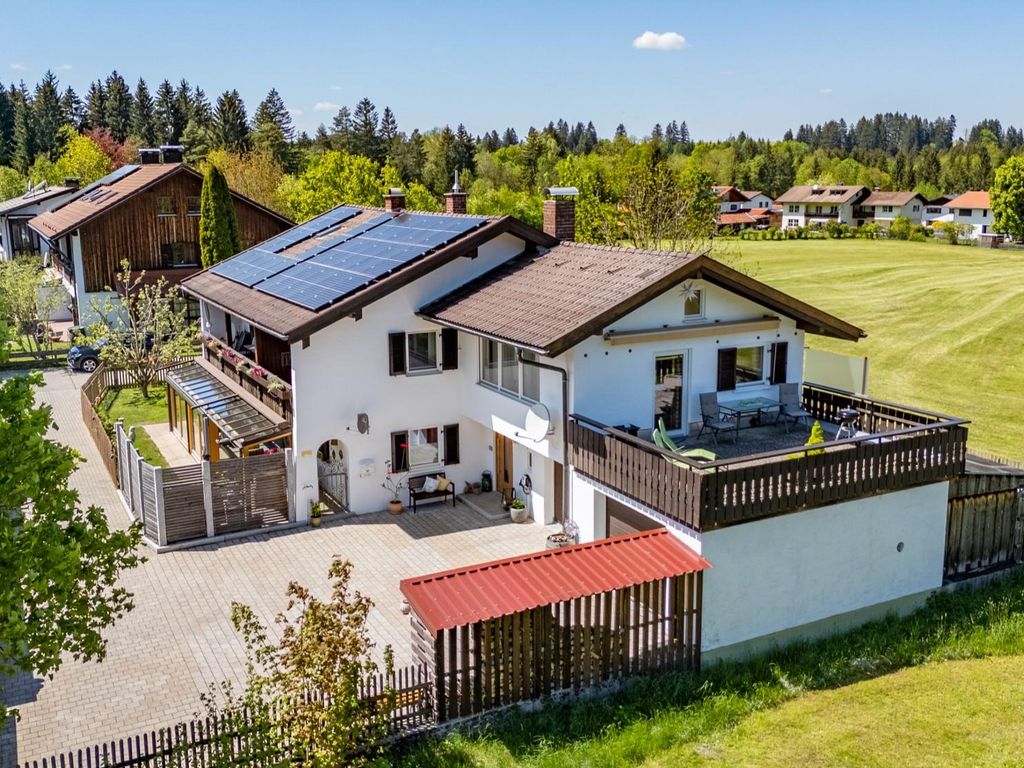 Bischoff 2, Haus