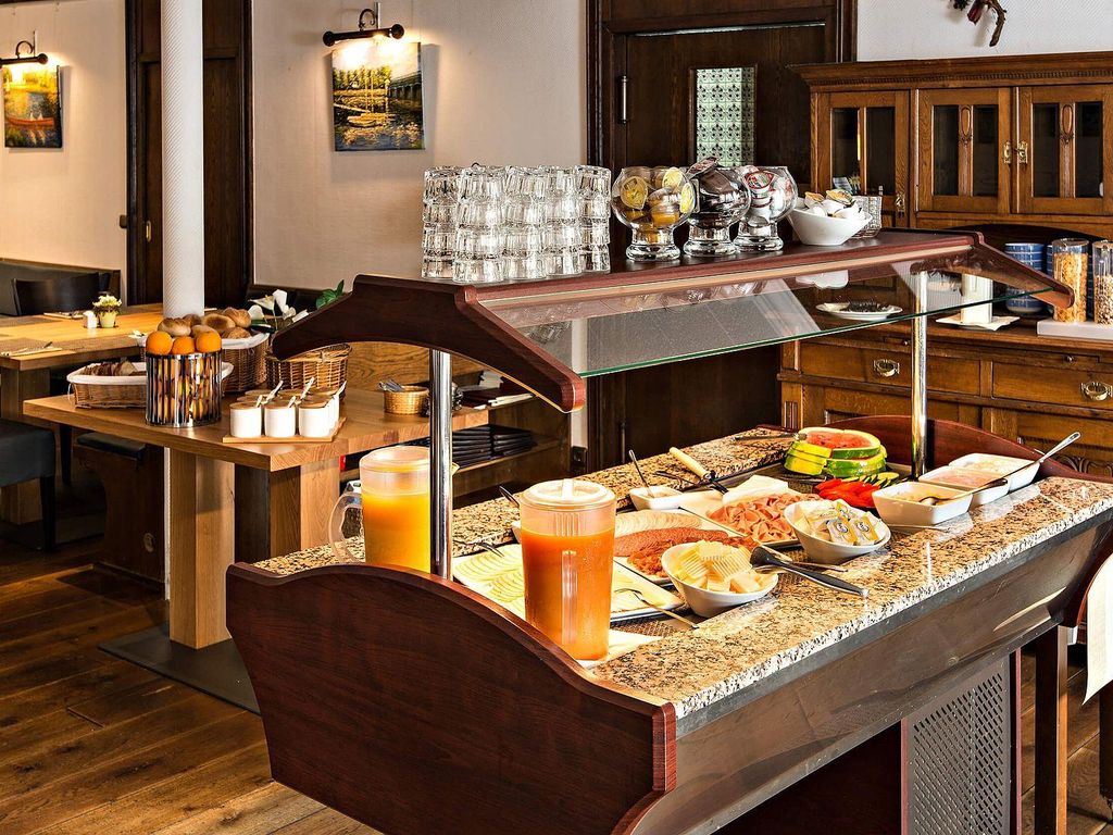 Hotel-Weinhaus Weis