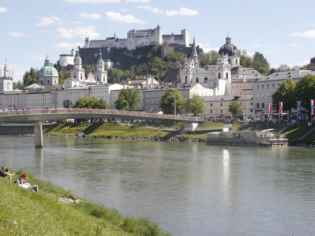 Penthouse mit Garten bei Salzburg