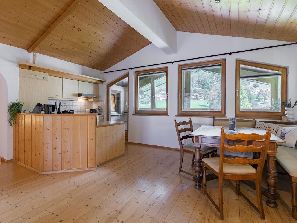 Homy Alpine Deluxe Chalet