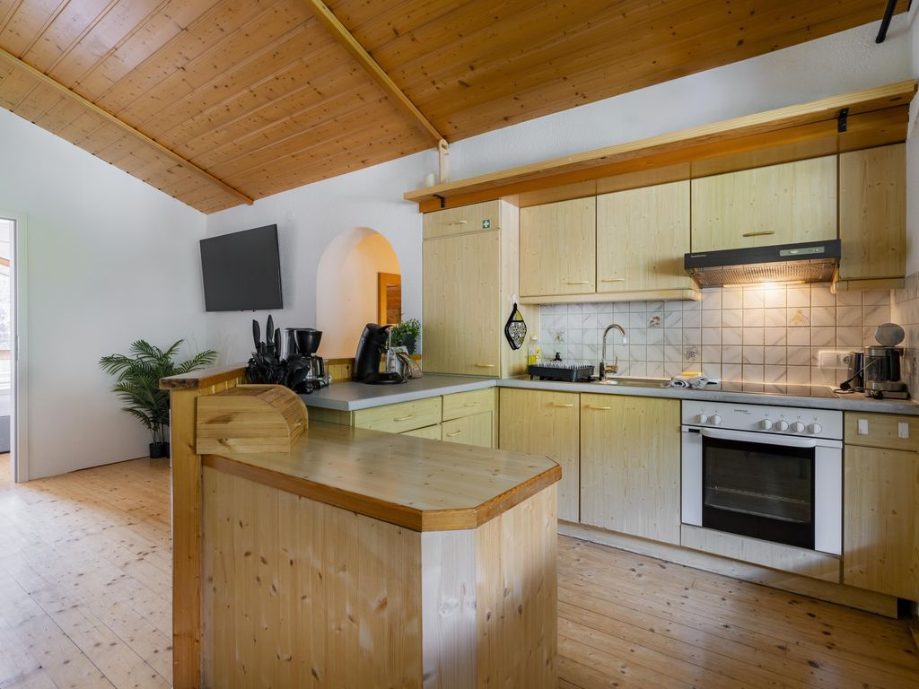 Homy Alpine Deluxe Chalet