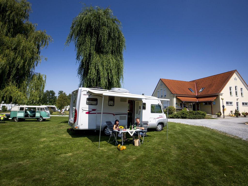 Thermenland Camping Bad Waltersdorf