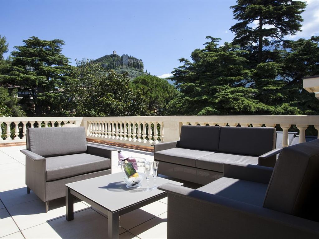 VILLA ITALIA