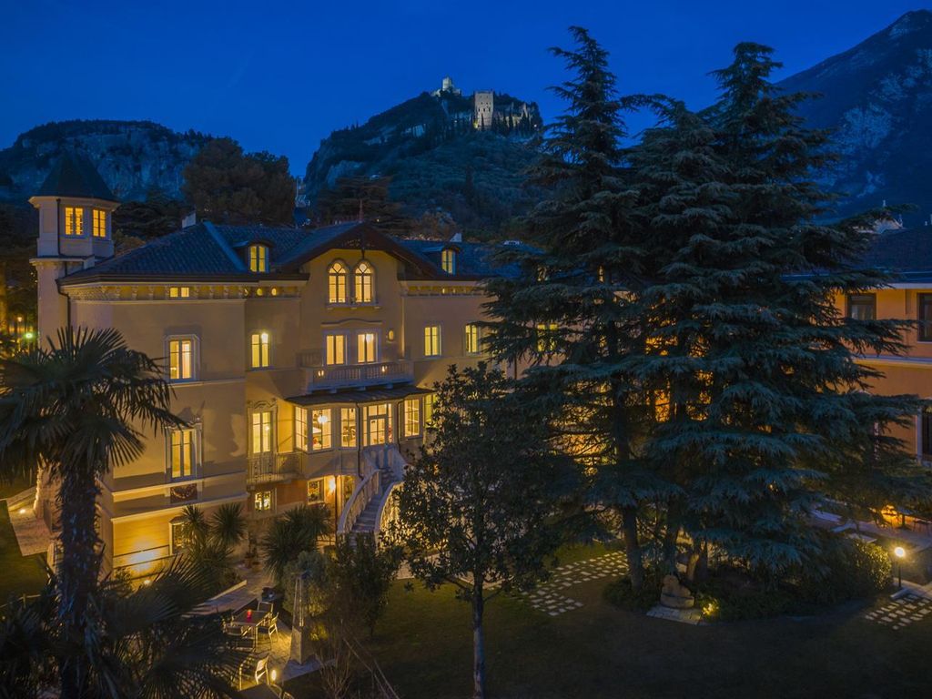 VILLA ITALIA