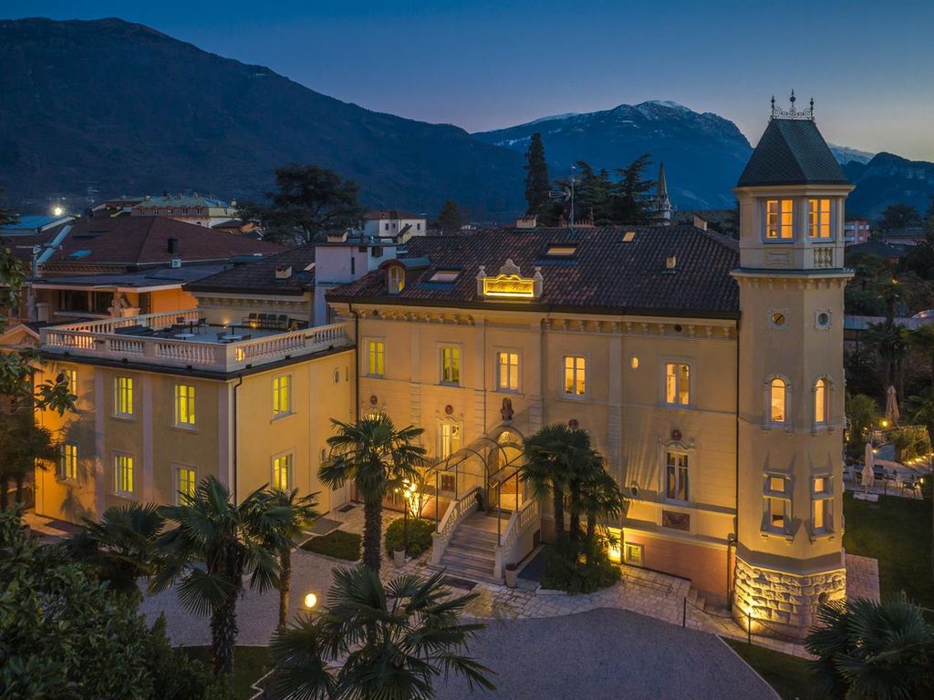 VILLA ITALIA