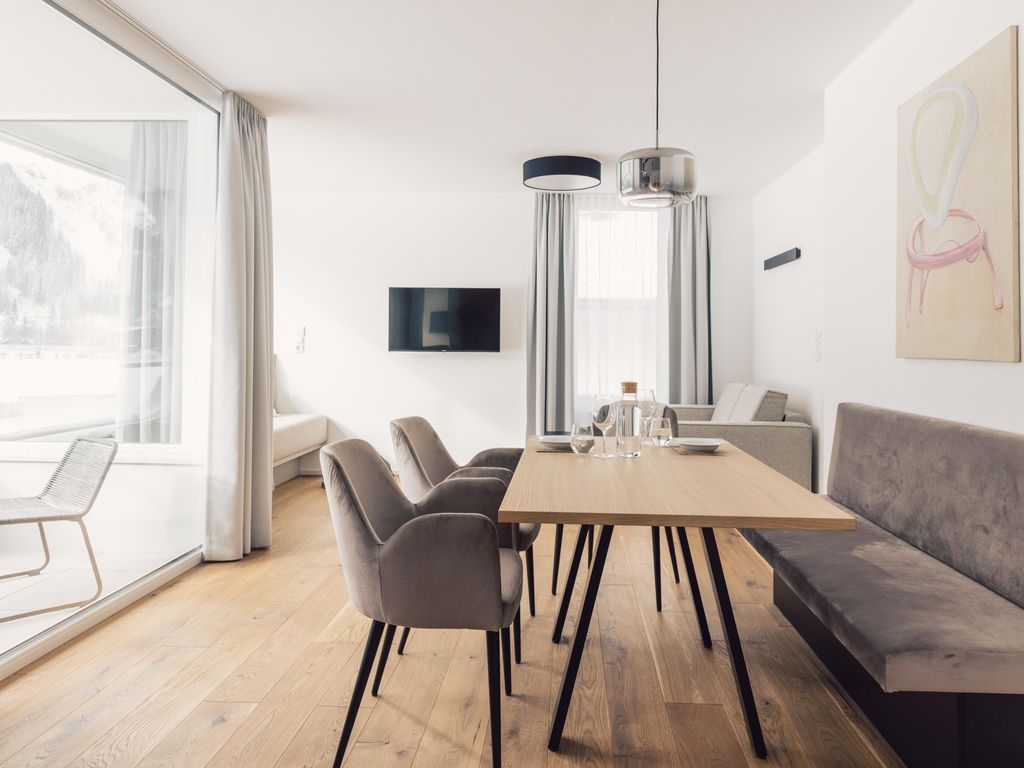 SIMA APARTMENTS