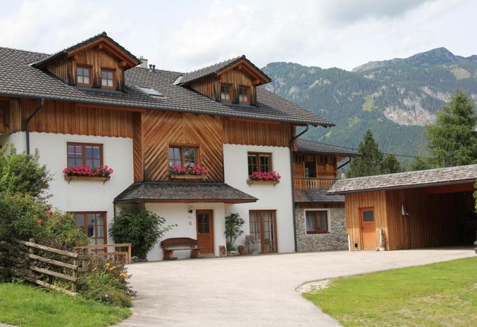 Familienappartement mit großem Garten