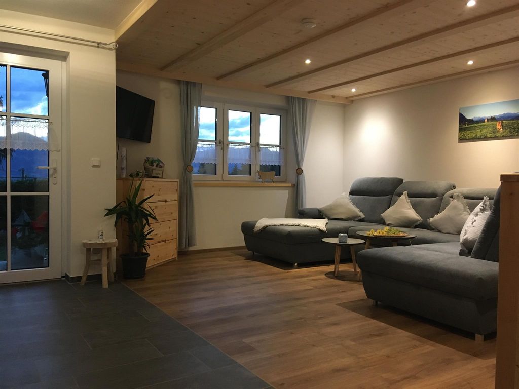 Ferienwohnung und Wohnmobilstellplatz Sunnesidde
