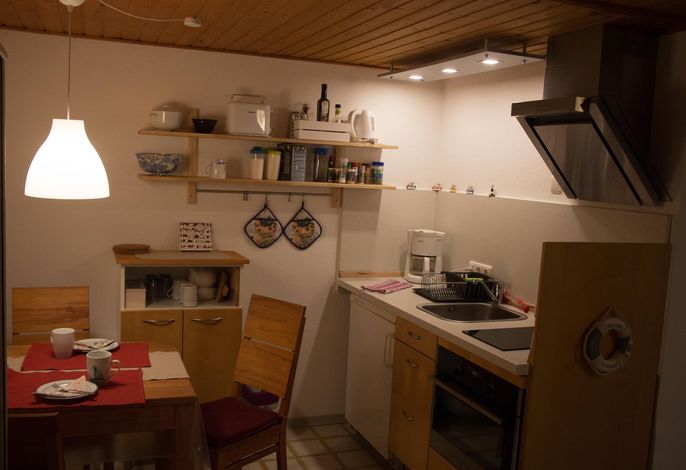 Appartement/Fewo 2, Dusche, WC, Wohn-/Schlafraum