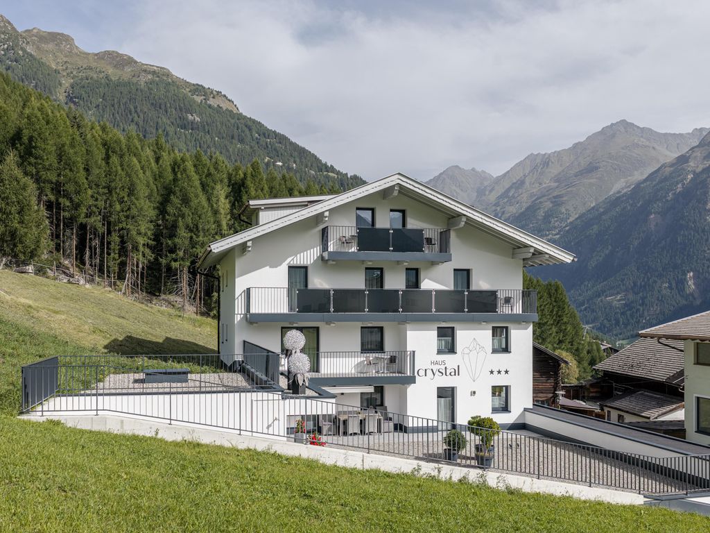 Haus Crystal