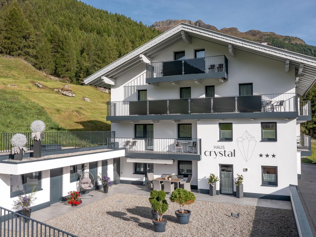 Haus Crystal