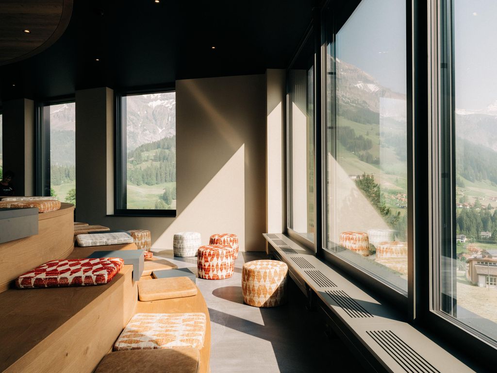 KURVE Apartments & Lounge