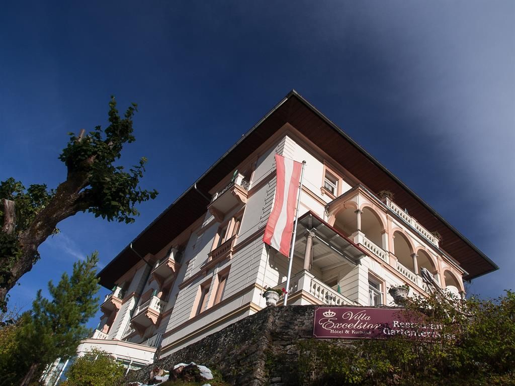 Excelsior, Villa