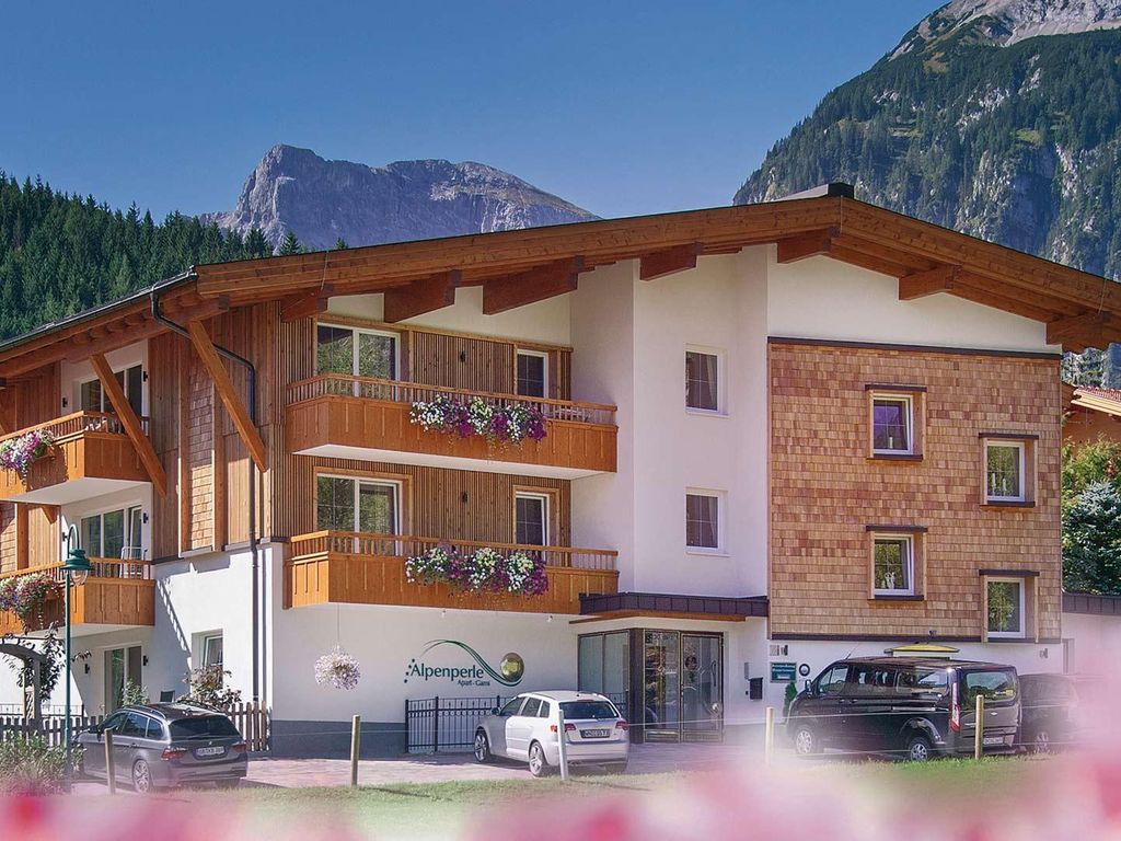 Alphaus Aparthotel