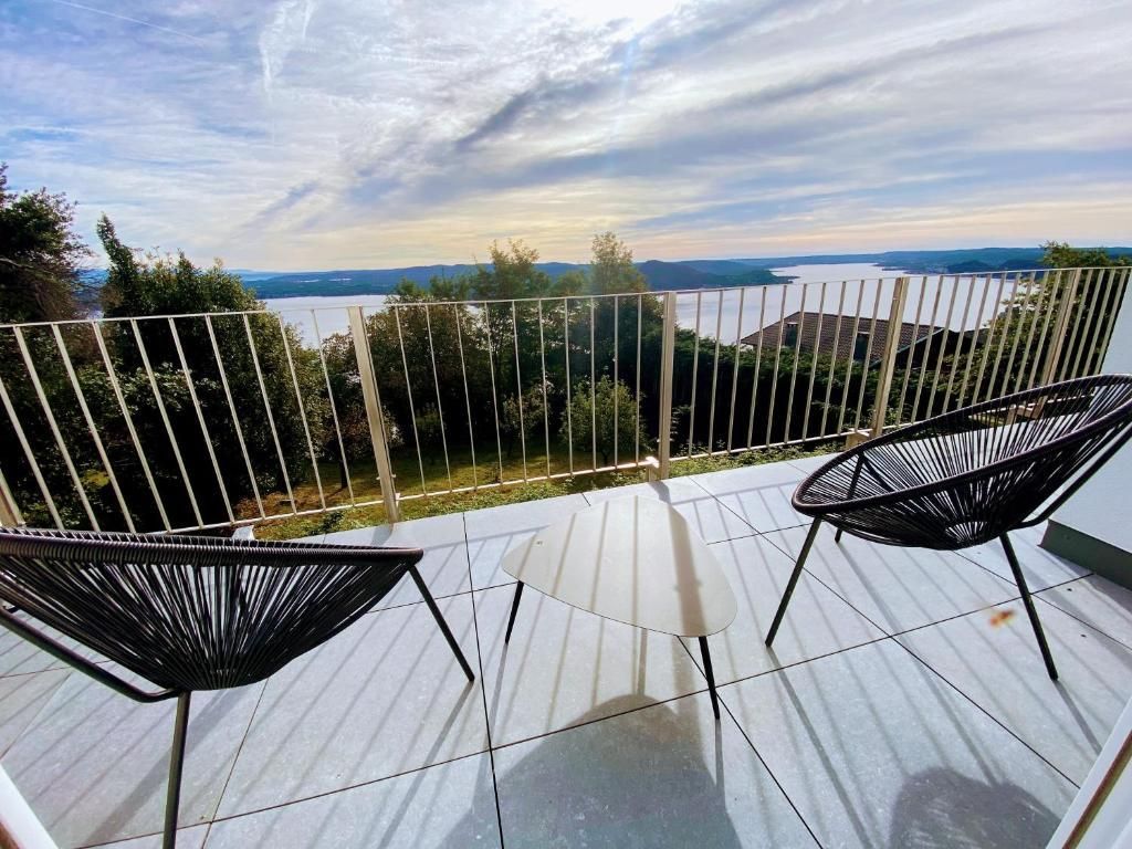 Einzigartiges Haus mit wunderbaren Seeblick auf La