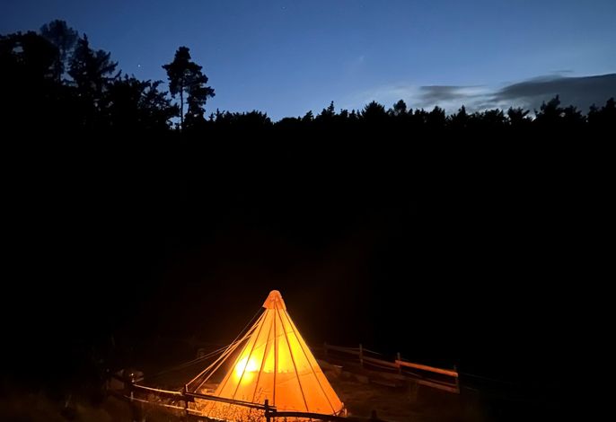 Tipi (mit Frühstück)