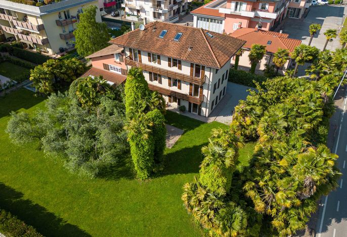 Große und elegante Wohnung mit Gartenblick