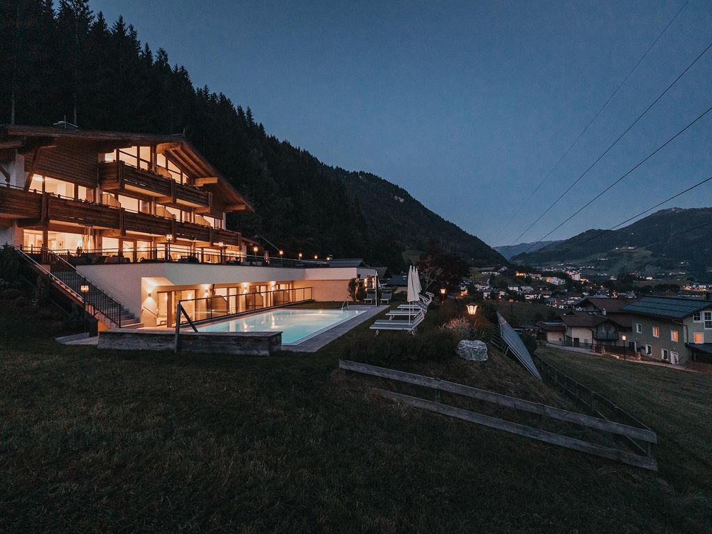 Silberfux, Hotel