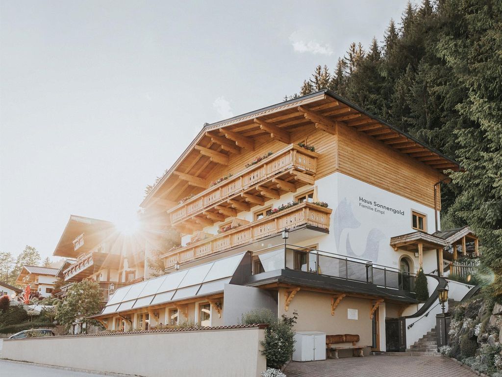 Silberfux, Hotel