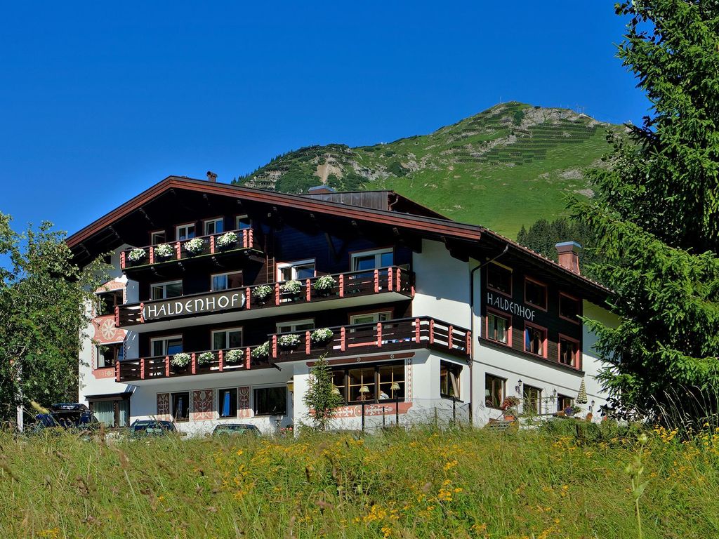 Haldenhof, Lebenslust in Lech