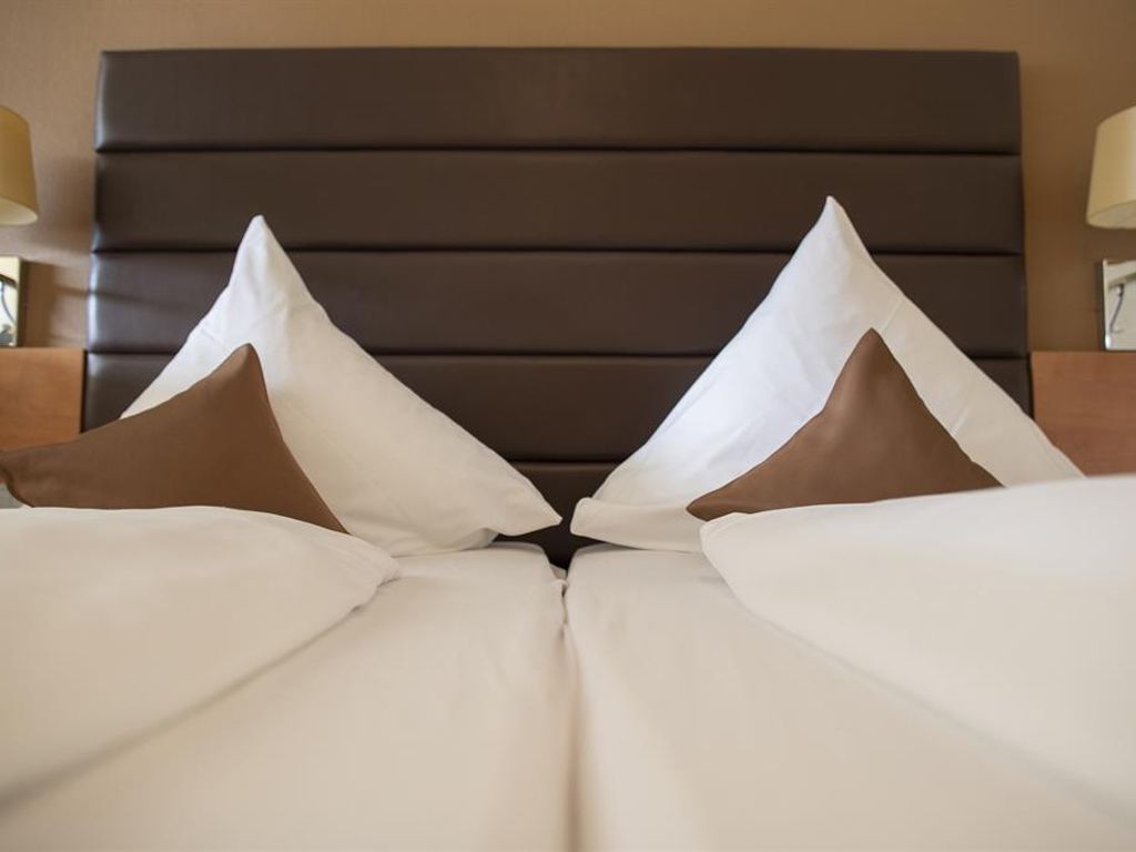 Arens Hotel 327