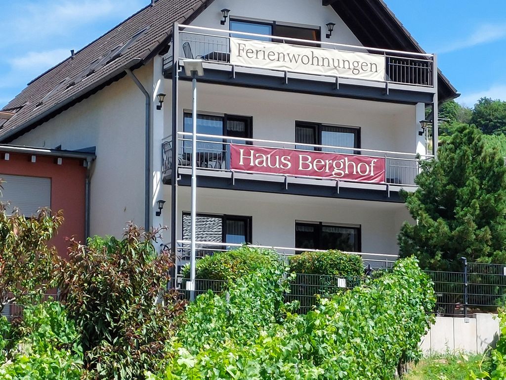 Ferienwohnungen "Haus Berghof"