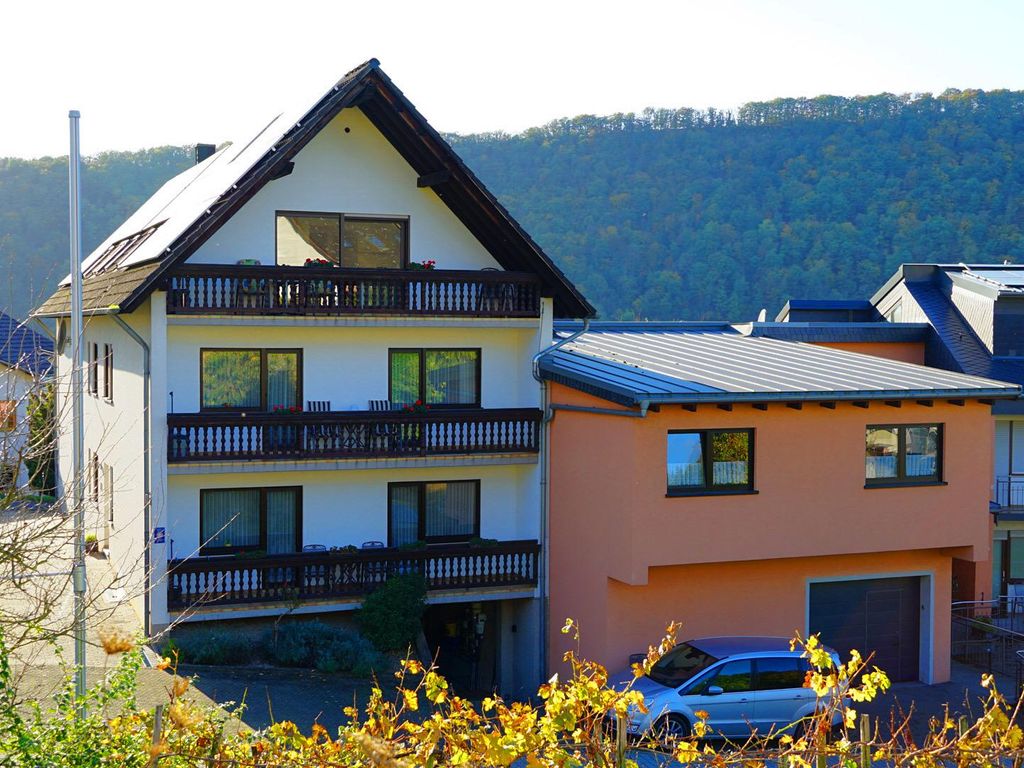 Ferienwohnungen "Haus Berghof"