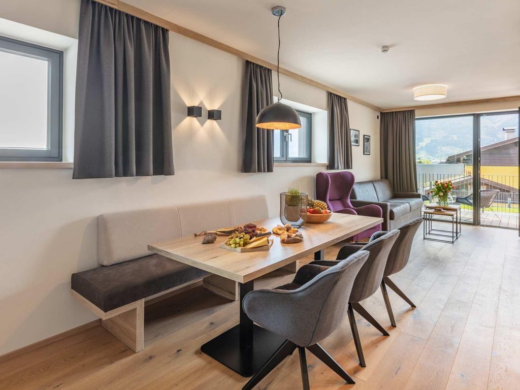 Emma Deluxe Aparthotel