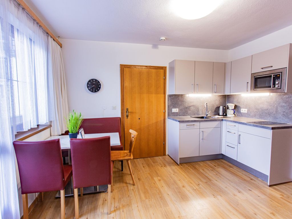 City Life Apartments by Alpenidyll Apartments