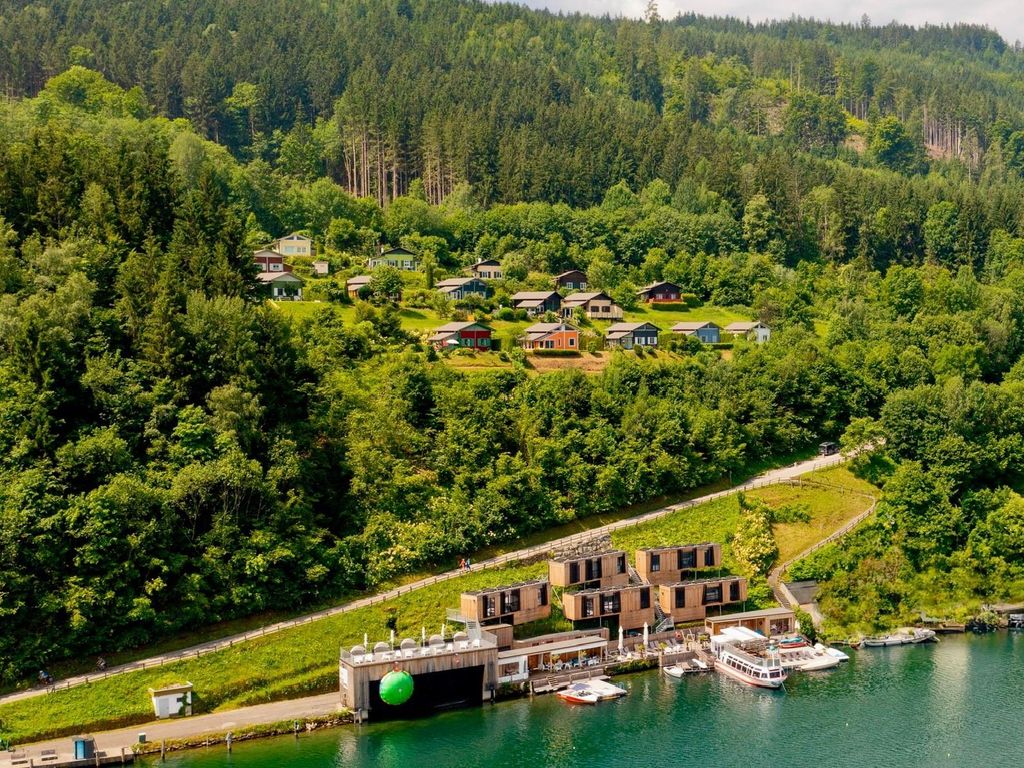 Kantor Village